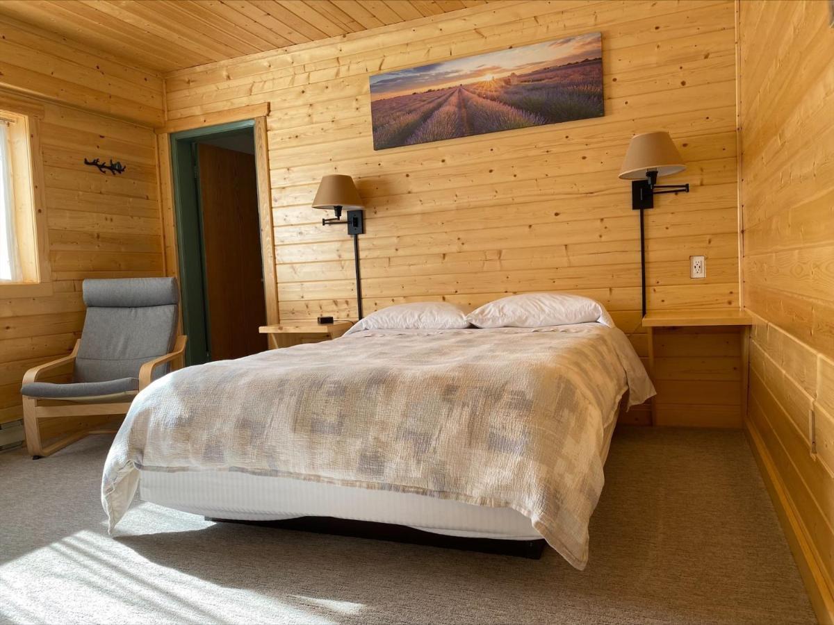 Stork Nest Inn Smithers Kültér fotó