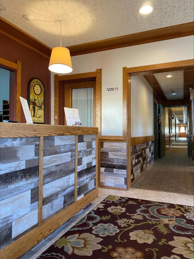 Stork Nest Inn Smithers Kültér fotó